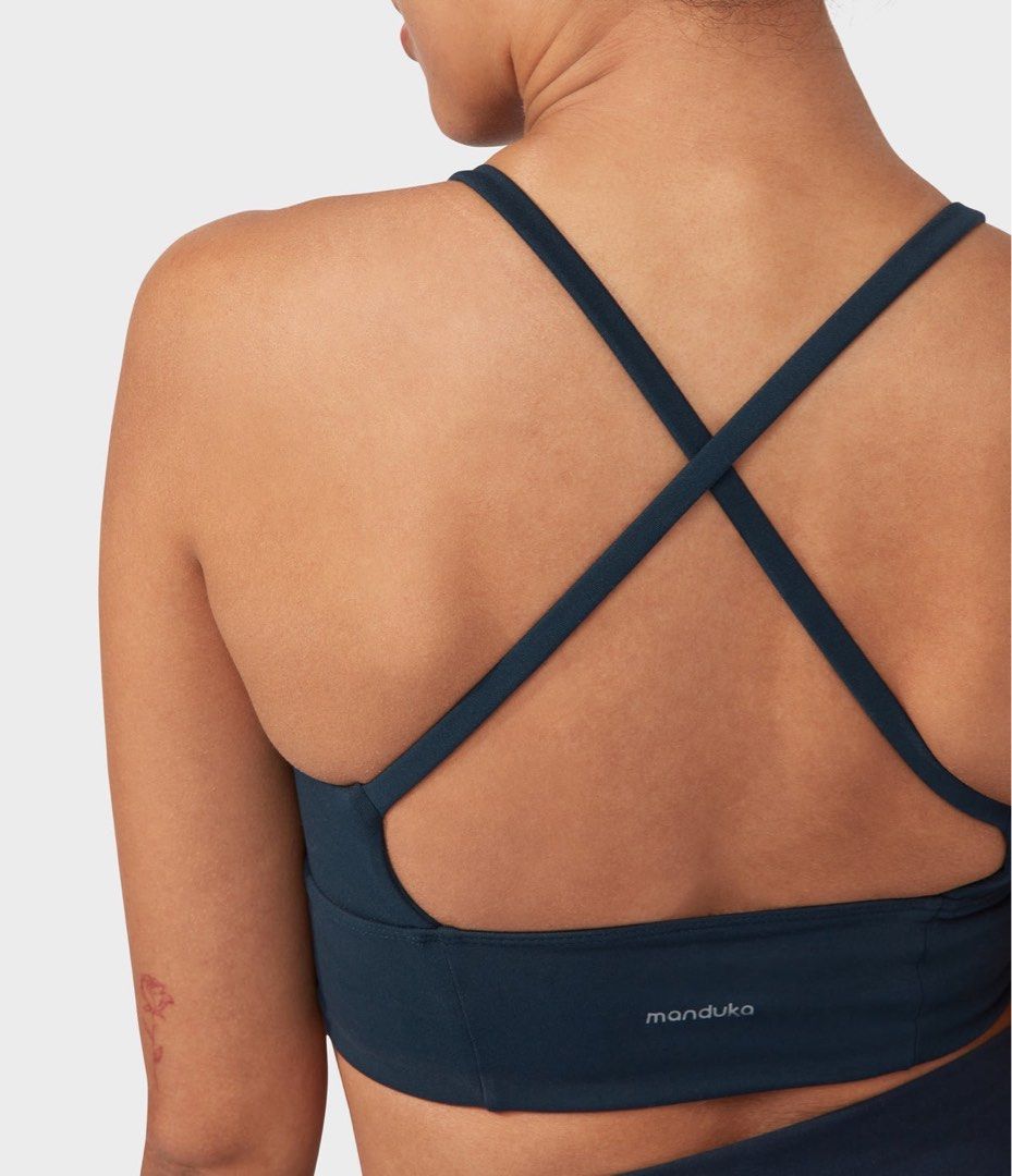 SET Manduka Apparel Women s Performance Bra Darted Dark