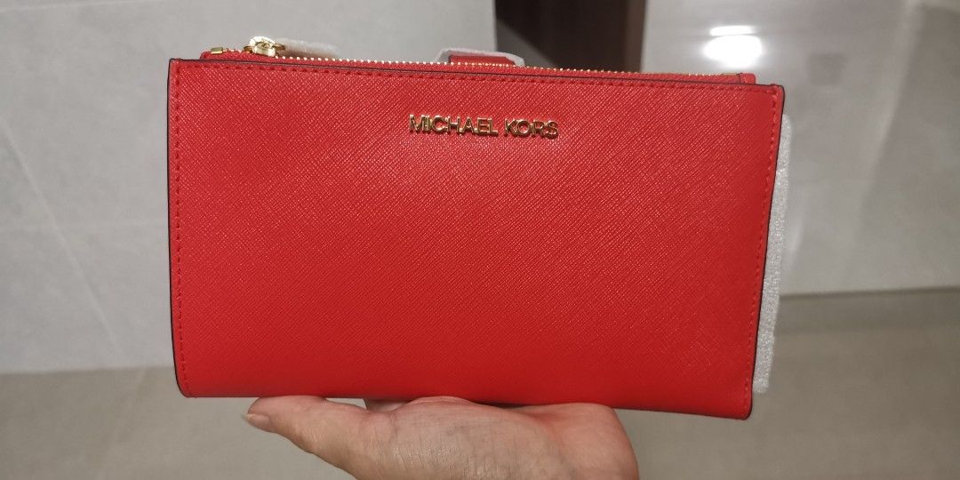 Michael kors shop red wristlet