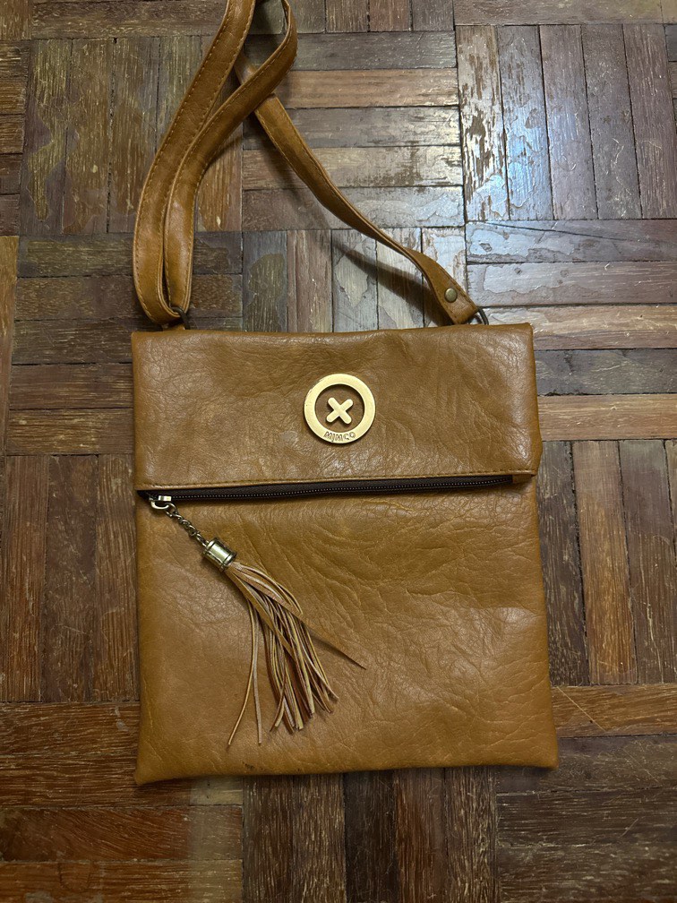 Mimco store leather bag