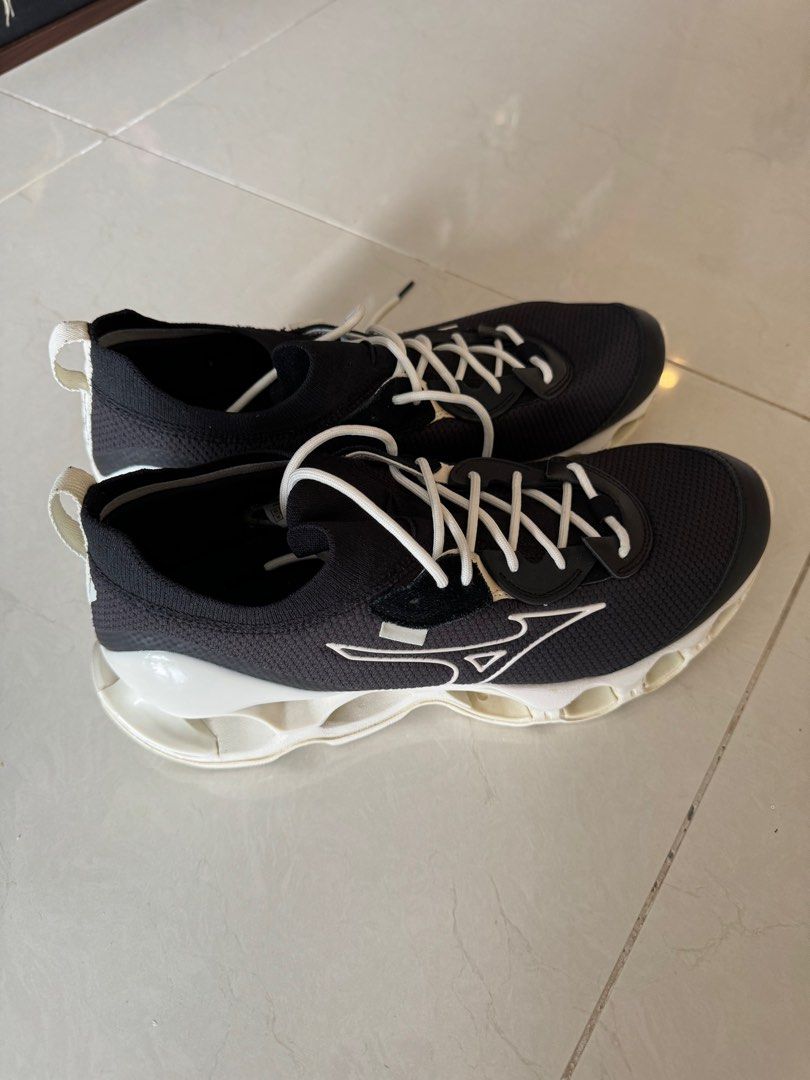 Mizuno wave prophecy black Carousell