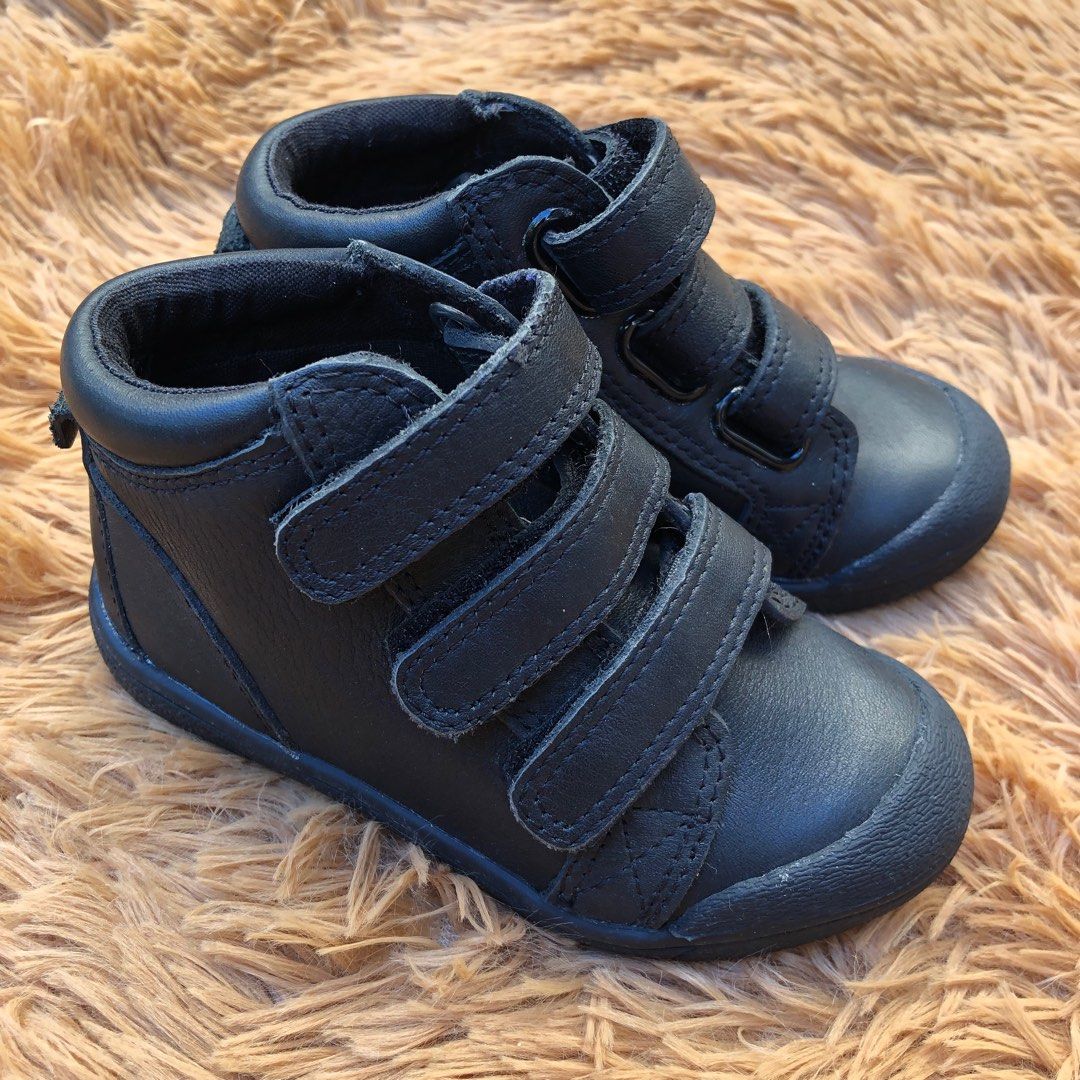 NEW BOYS M S SCUFF RESISTANT BOOTS