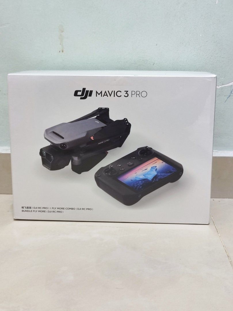 DJI Mavic 3 Pro Fly more combo con control RC PRO