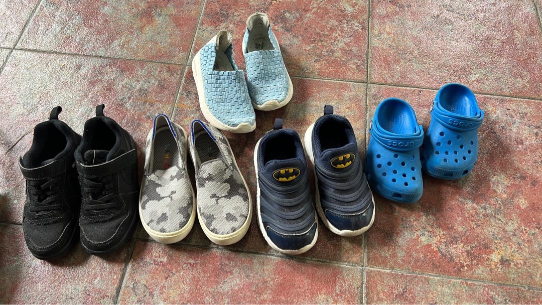 Nike crocs branded boys shoe