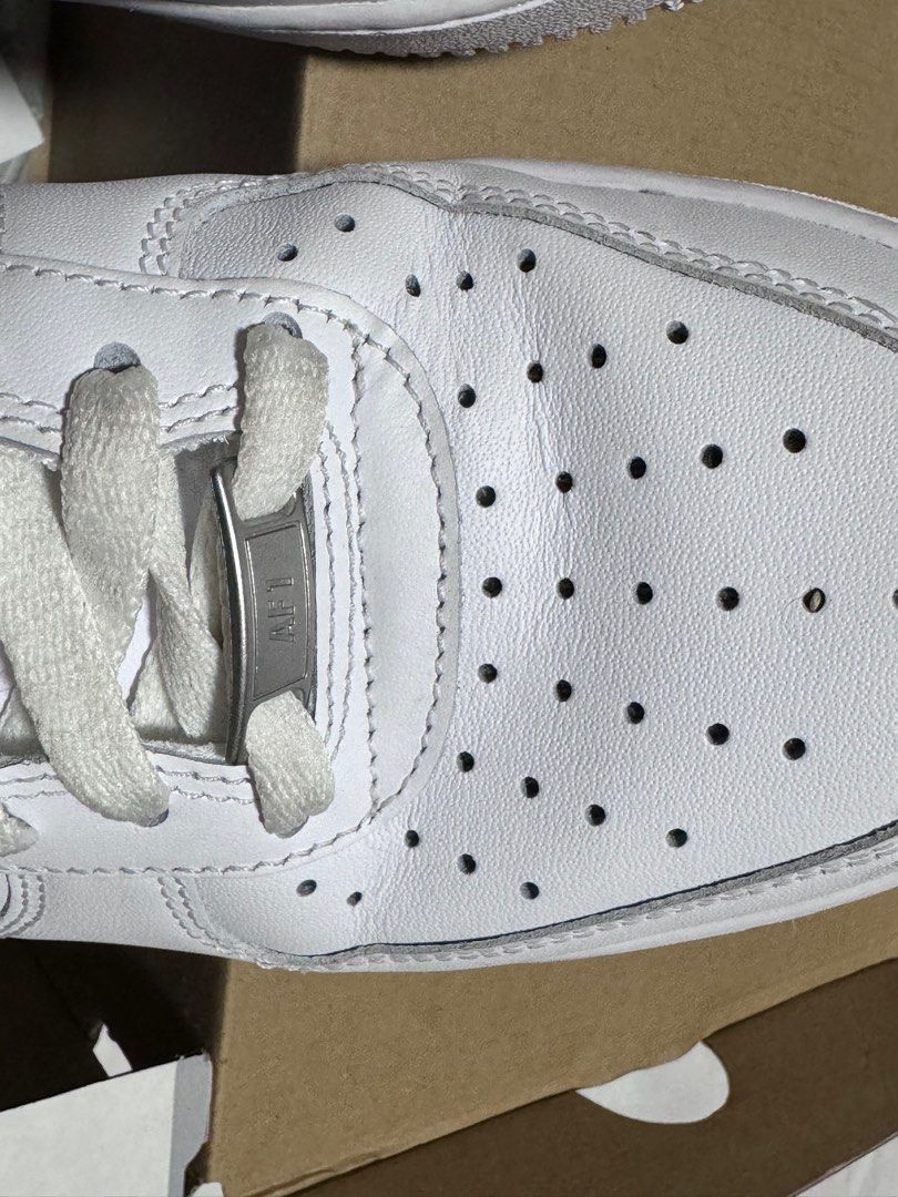 men's air force 1s white