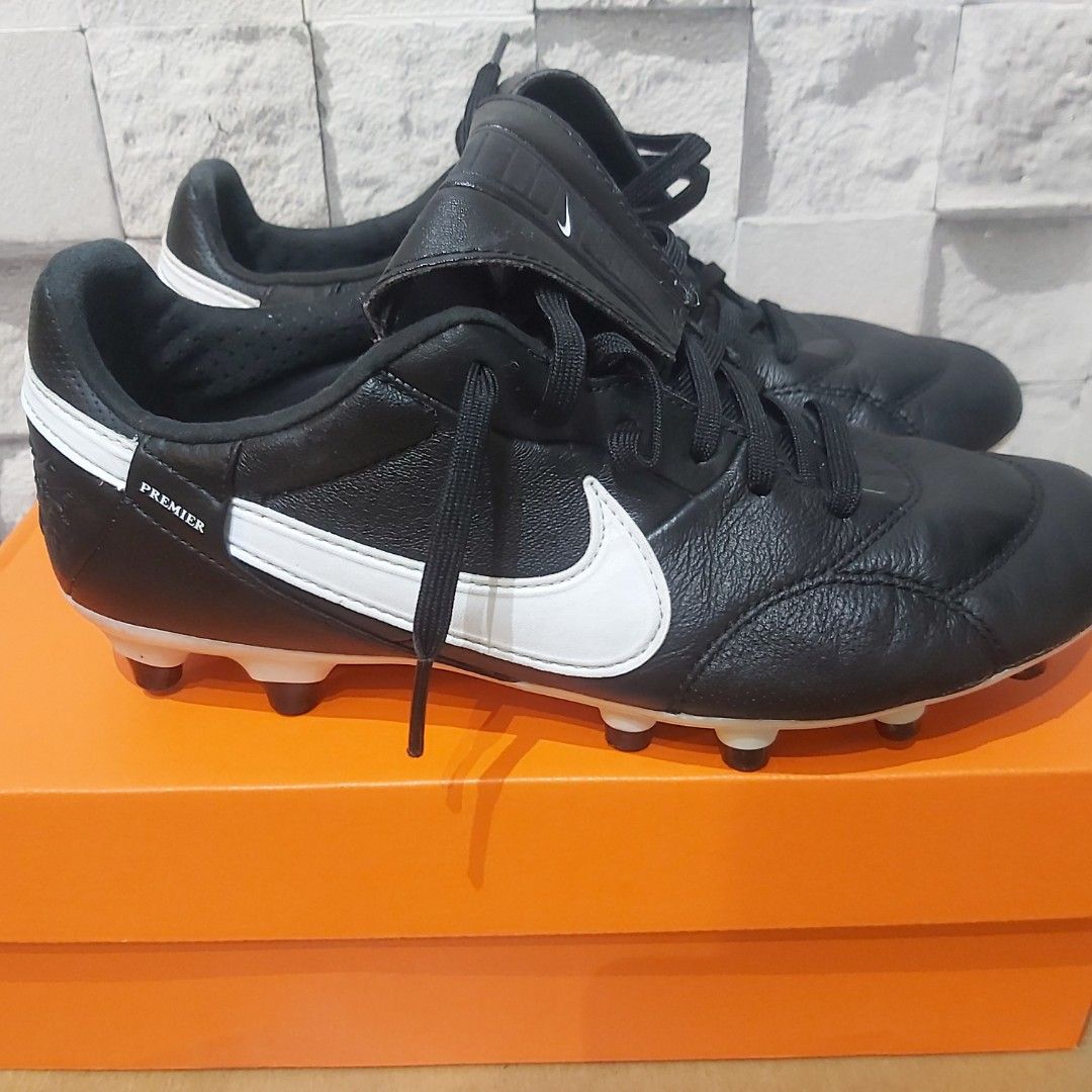 Nike best sale 36 boots