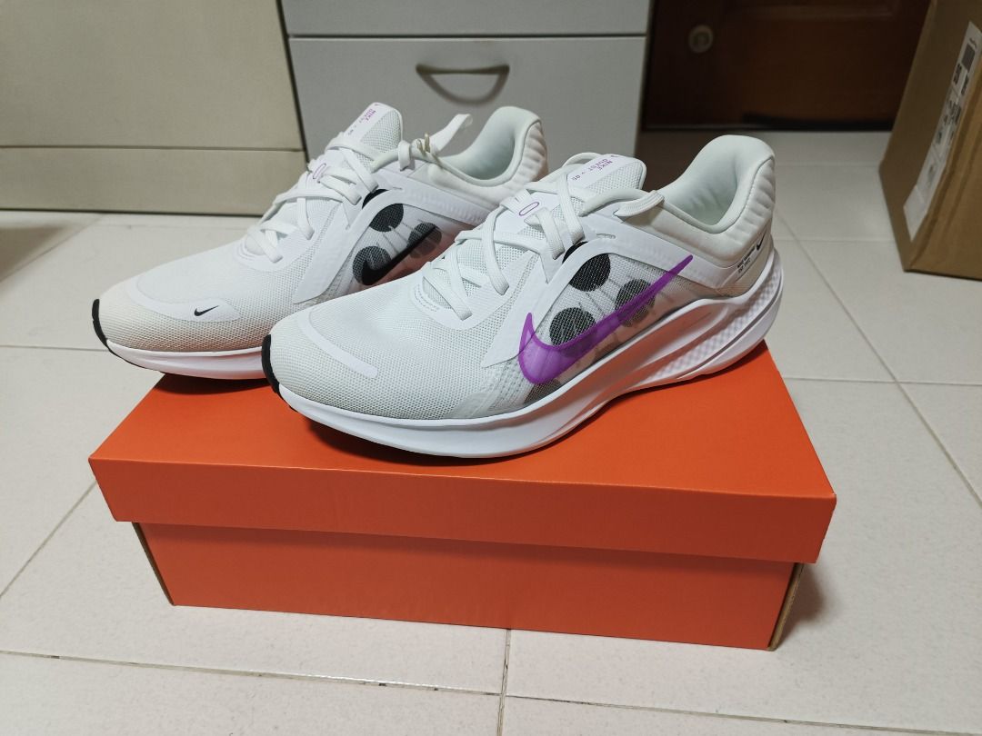 NIKE QUEST 5 running shoe US9 retail price 119 Men s Fashion