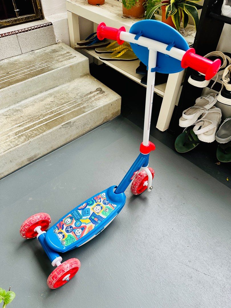 Thomas train scooter online
