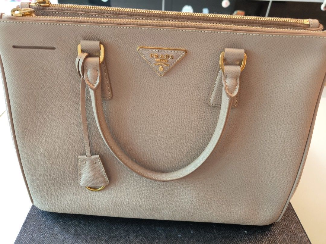 Prada Saffiano Galleria cammeo medium