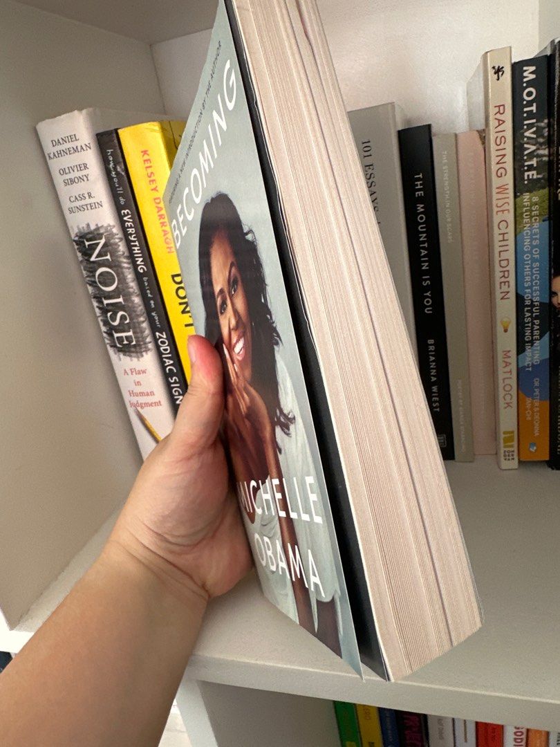 RUSH! Preloved Becoming by Michelle Obama (Category: Storybooks) located in Davao. Submitted by anglory (Listing ID 1278959806, Image 2). Description: RUSH RUSH RUSH! We're closer to our flight date, need to dispose ASAP! Like new condition Rfs: migrating.