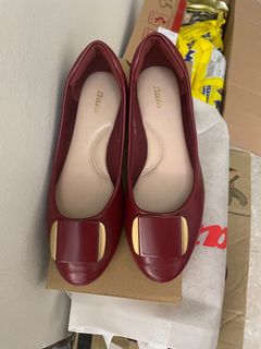 Cheap red top flats