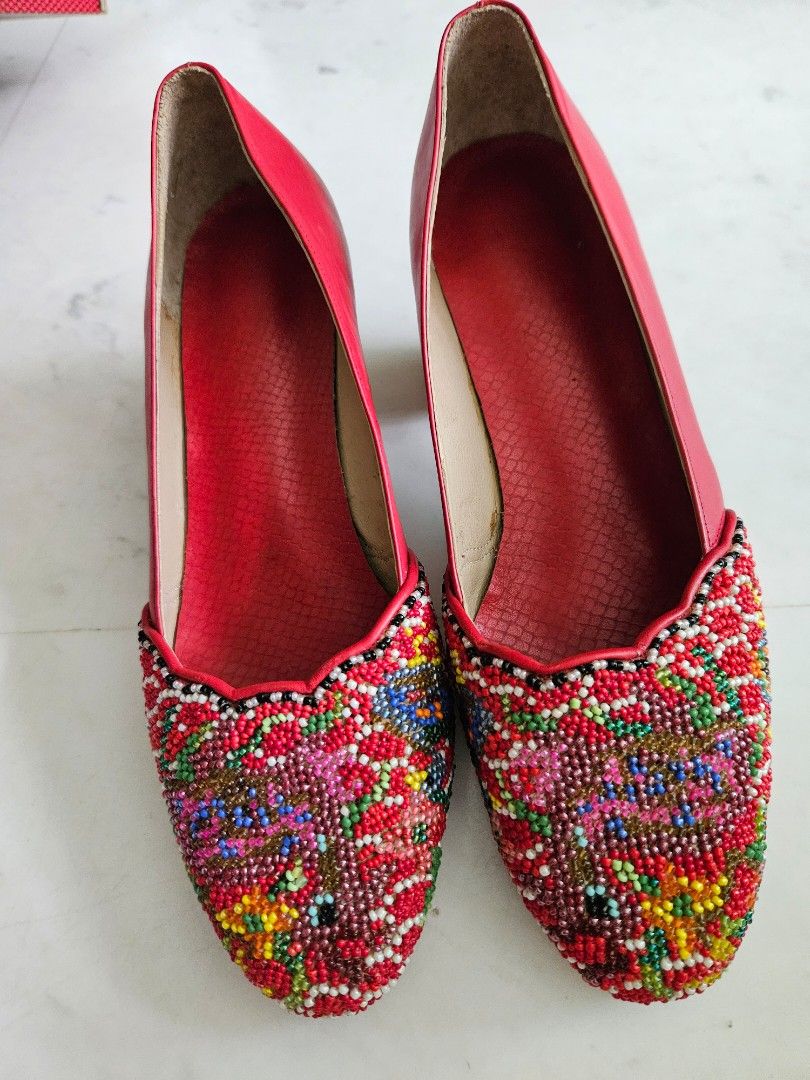 Red pattern clearance heels