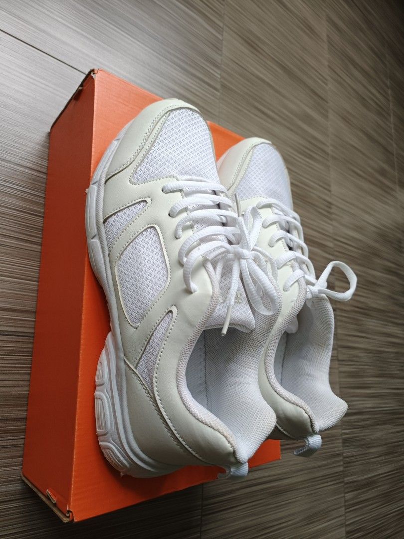 Running Shoes White Brand New Men s Fashion Footwear Casual
