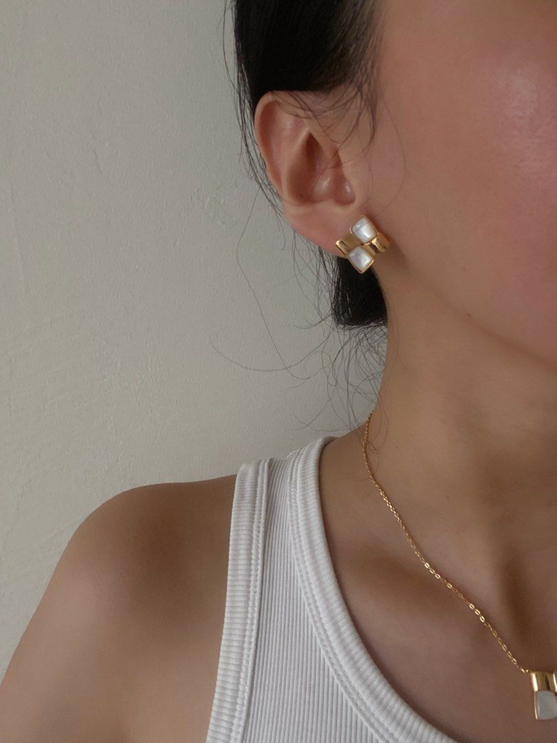 S925 silver fresh modern look earring Luxury Accessories on