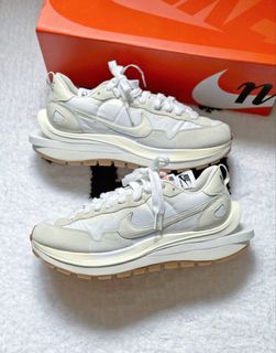 sacai nike white