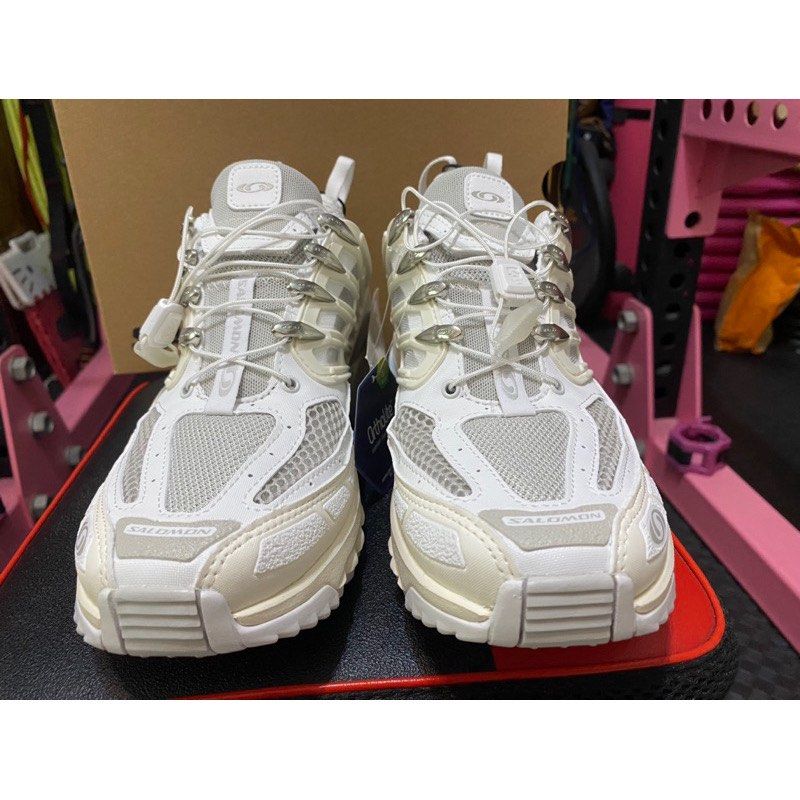 Salomon acs pro灰白（全新）24.5cm, 她的時尚, 鞋, 運動鞋在旋轉拍賣