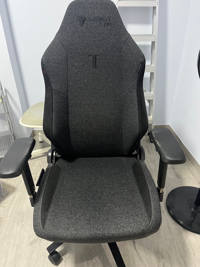 Secret Lab Titan (2022) Soft Weave, Furniture & Home Living, Furniture ...