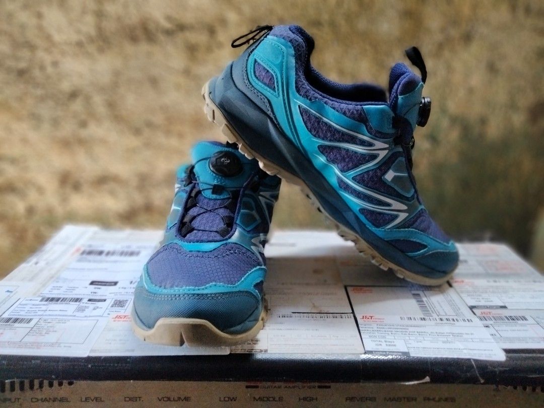 Sepatu top hiking nike