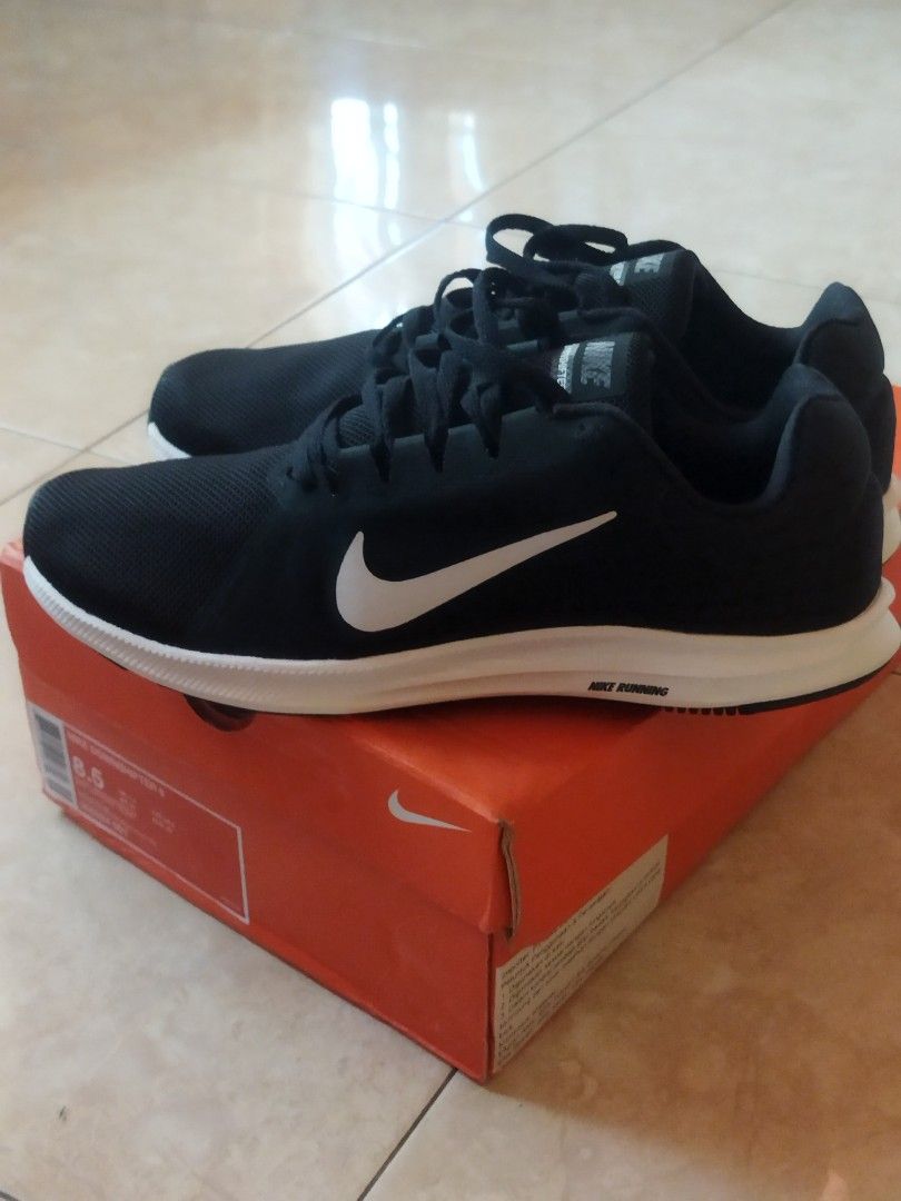 Nike downshifter 8 42 top