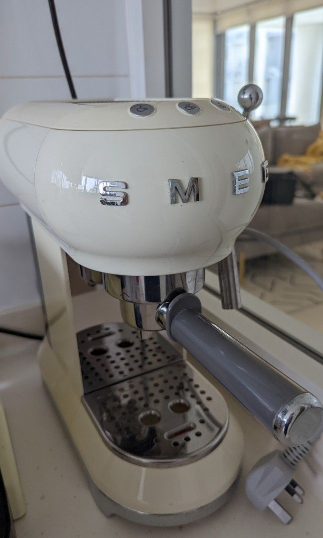 Smeg Coffee Machine, TV & Home Appliances, Kitchen Appliances, Coffee