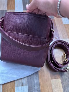 (Category: ) located in . Submitted by narvpreloved (Listing ID 1279025361, Image 1). Description: .