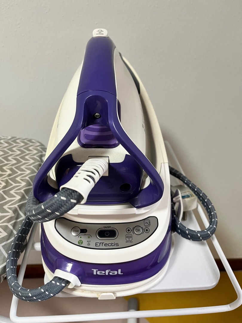 Steam iron and ironing board, TV & Home Appliances, Irons & Steamers on