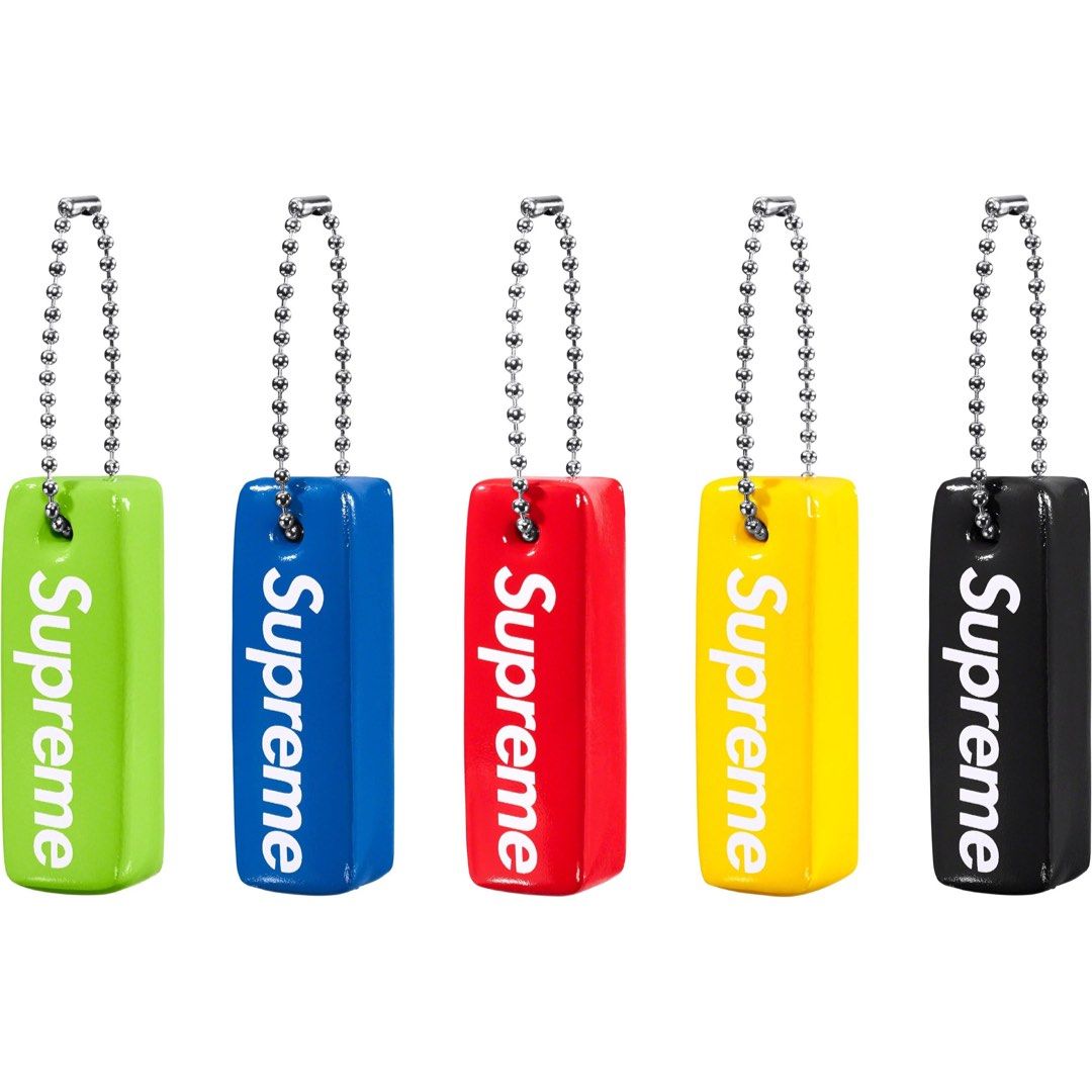Supreme on sale keychain holder