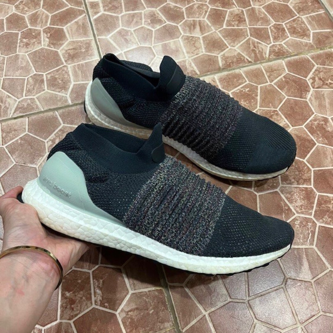 Ultraboost clearance laceless carbon