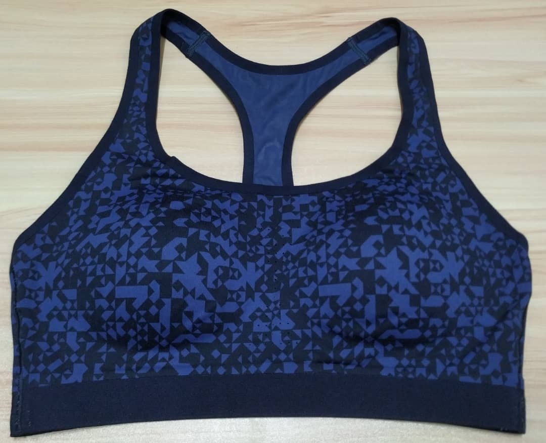 Uniqlo M size, Women's Fashion, Activewear on Carousell