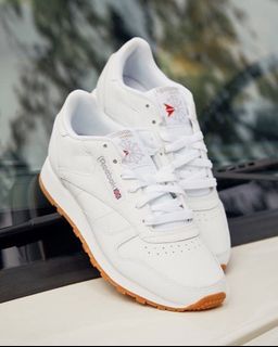Reebok shoes in cheap white colour