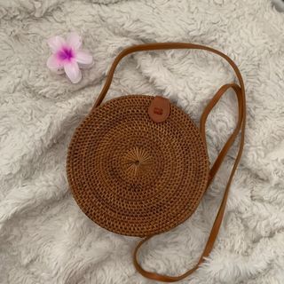 🌸 Rattan Bag for FREE (buy 4 items or buy this for 500)