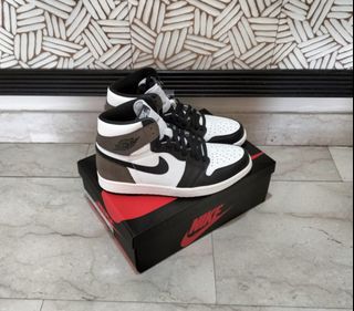 (Category: ) located in . Submitted by sneakersmuseum (Listing ID 1279285757, Image 1). Description: .