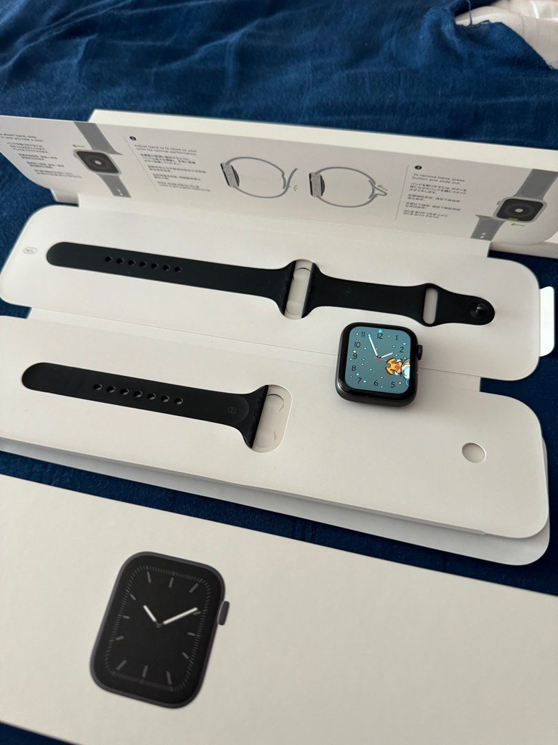 Space grey sales iwatch series 5