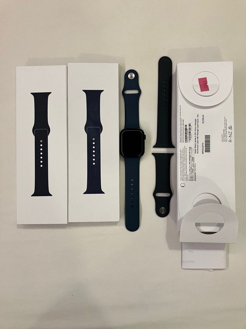 Apple Watch Series 9 GPS 45mm Midnight Aluminum Case with Midnight Sport  Band - M/L