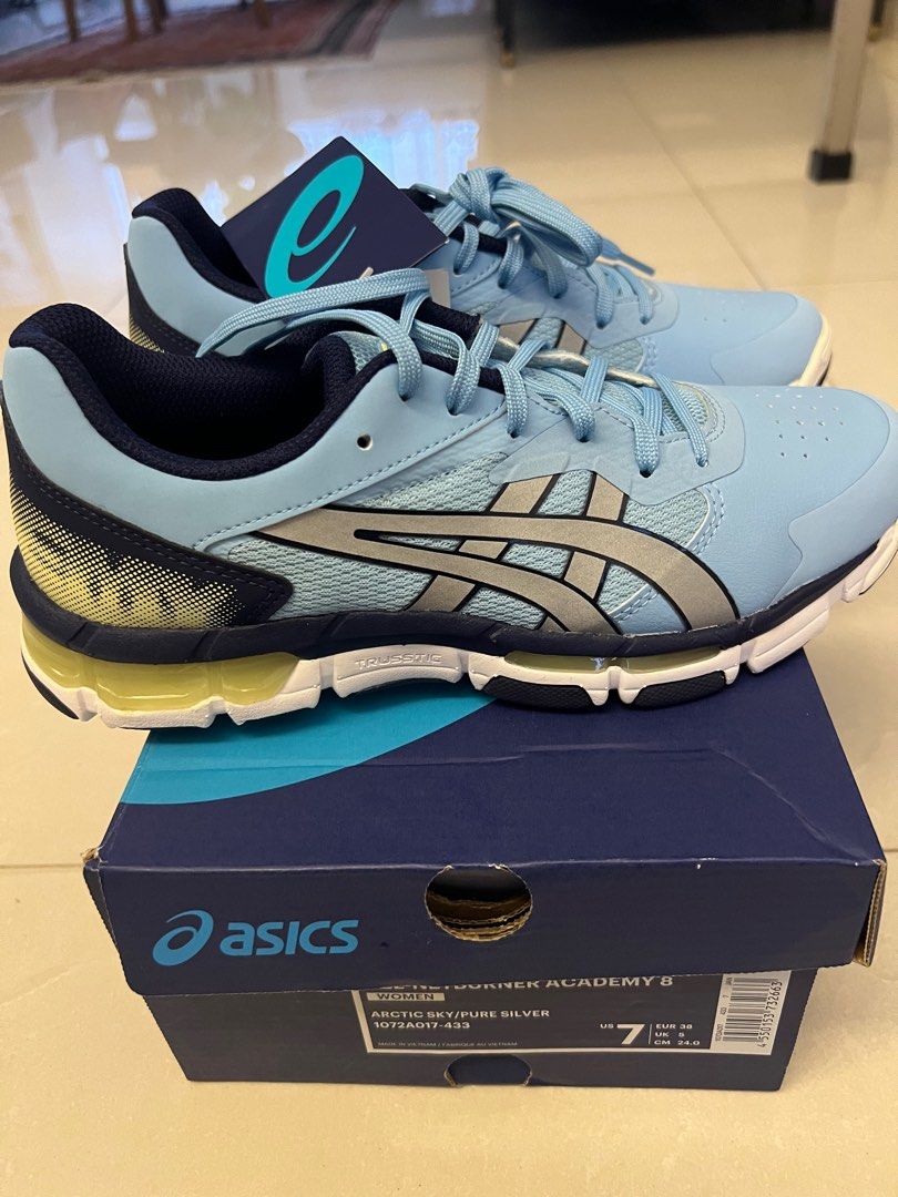 Asics academy 8 store