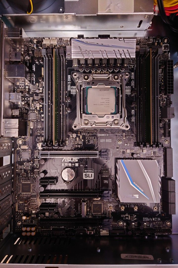 マザーボード付属品Core i7 5820K + ASUS X99-E + DDR4 4GB x4