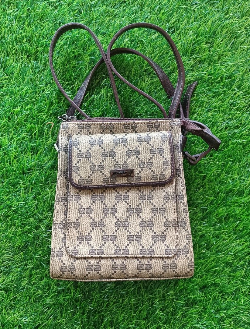 Harga sling shop bag balenciaga