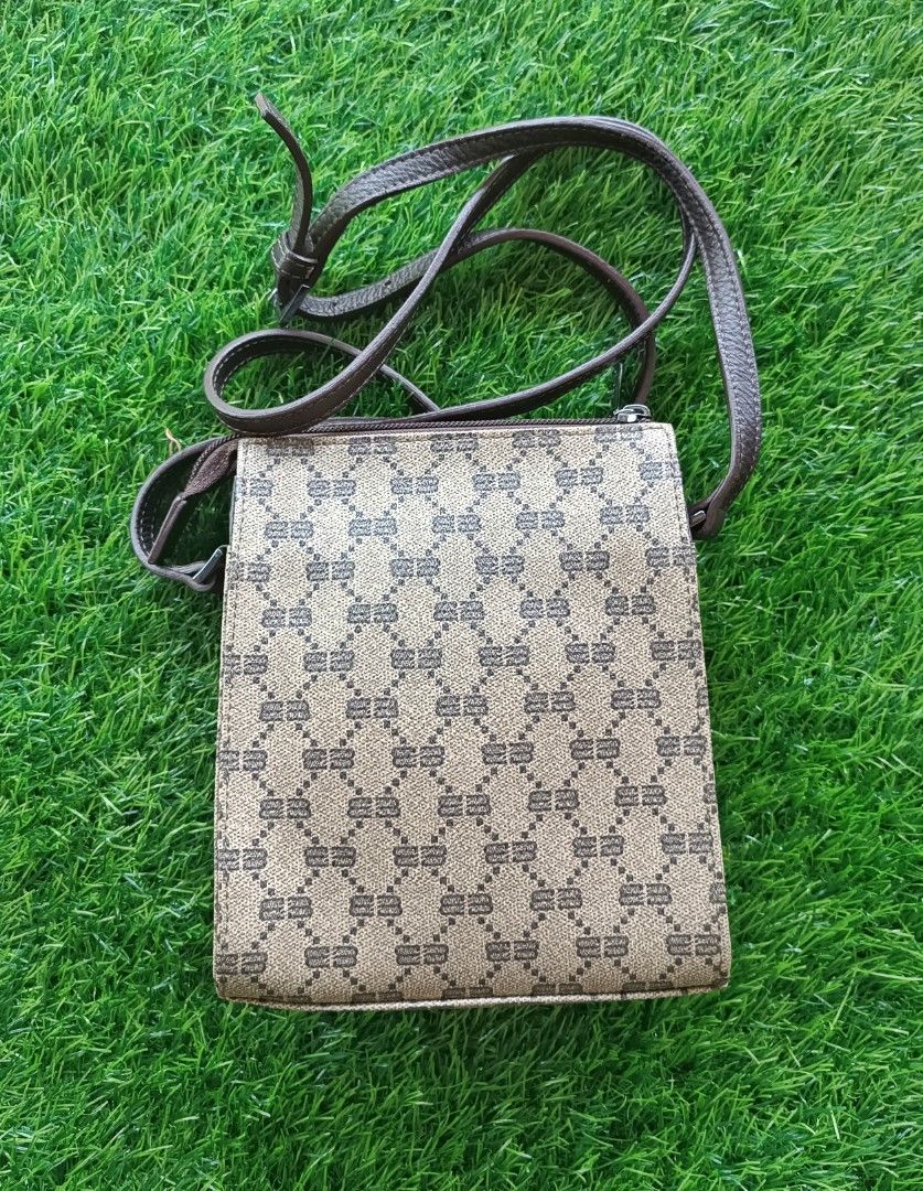 Harga sling bag balenciaga original cheap
