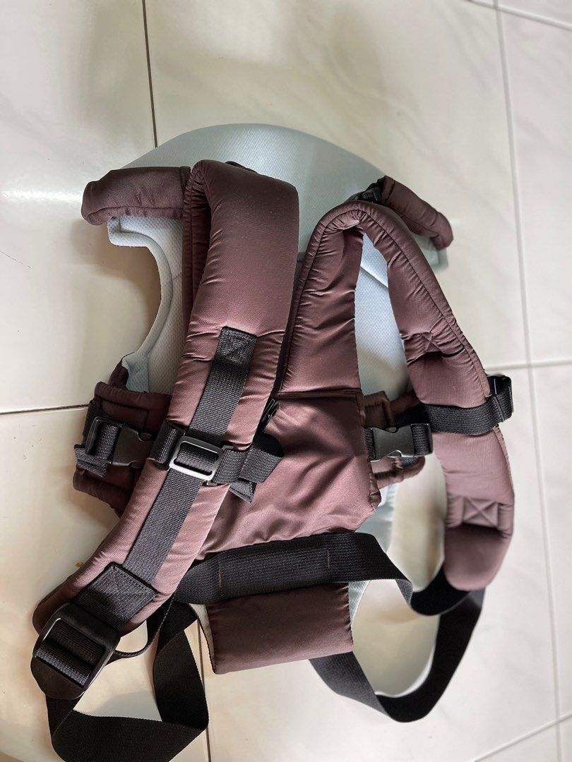 2nd hand baby carrier on sale