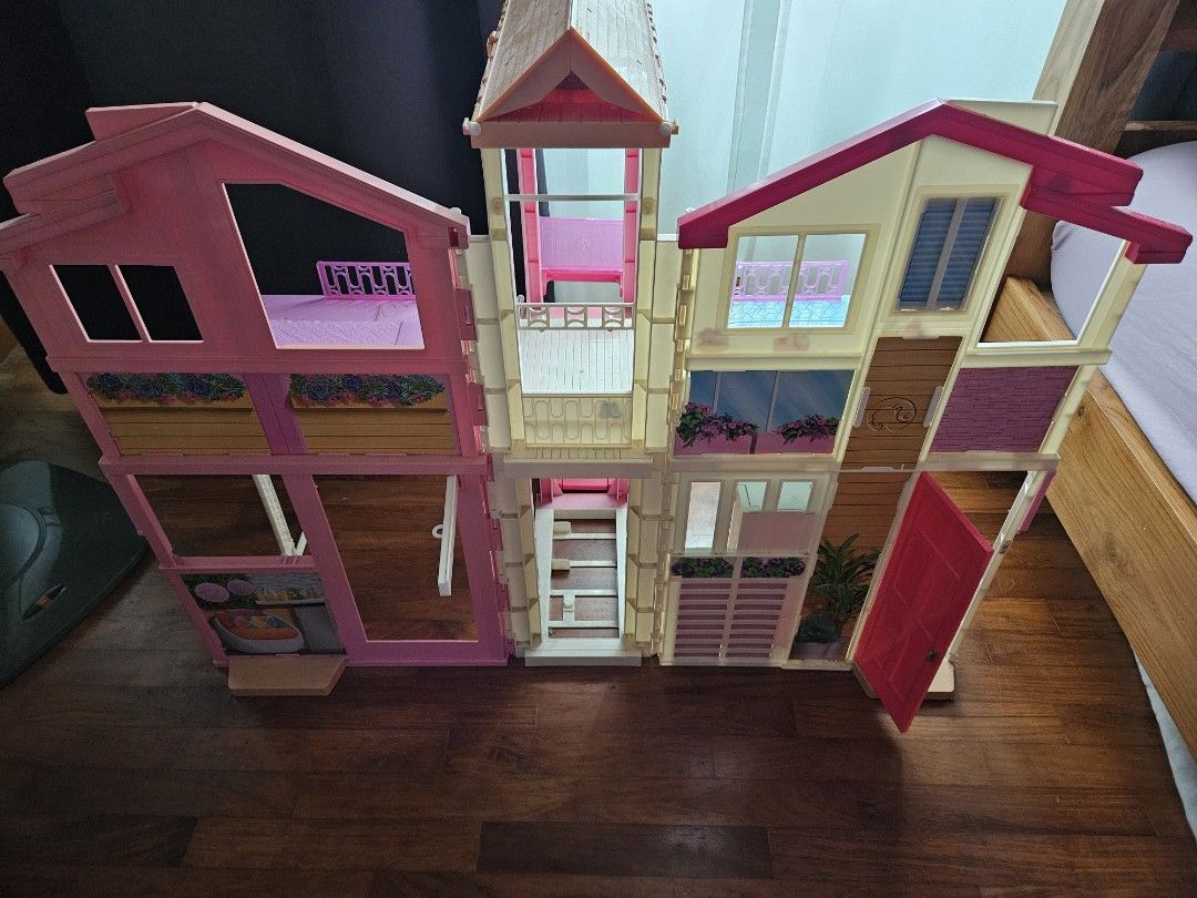 Barbie three storey on sale townhouse