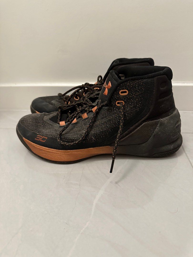 Mens basketball shoes under 50 discount