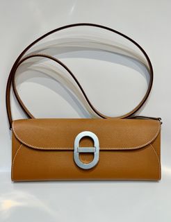 （分類：）位於 。 由 object_of_desire 提交（商品編號 1279231809，圖片 1）。簡介： 。