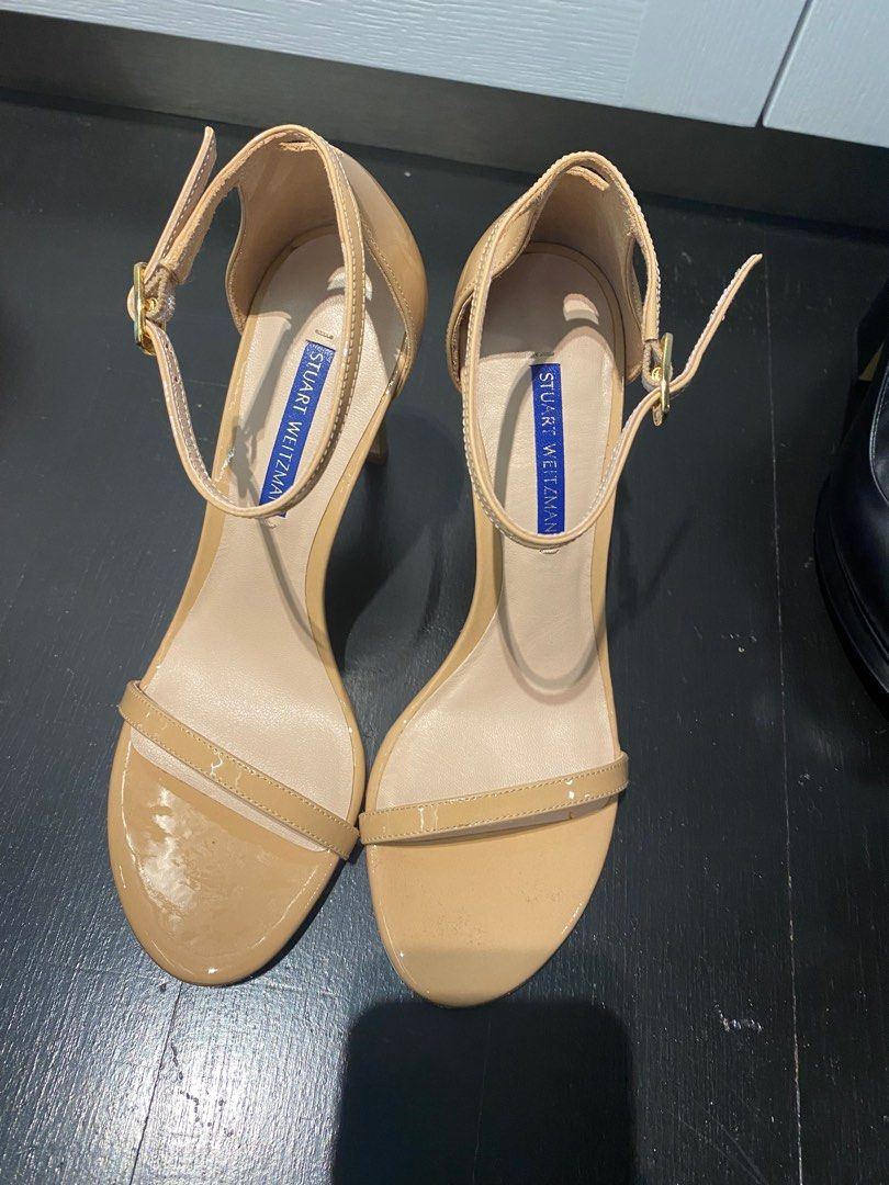 Weitzman nudist shop