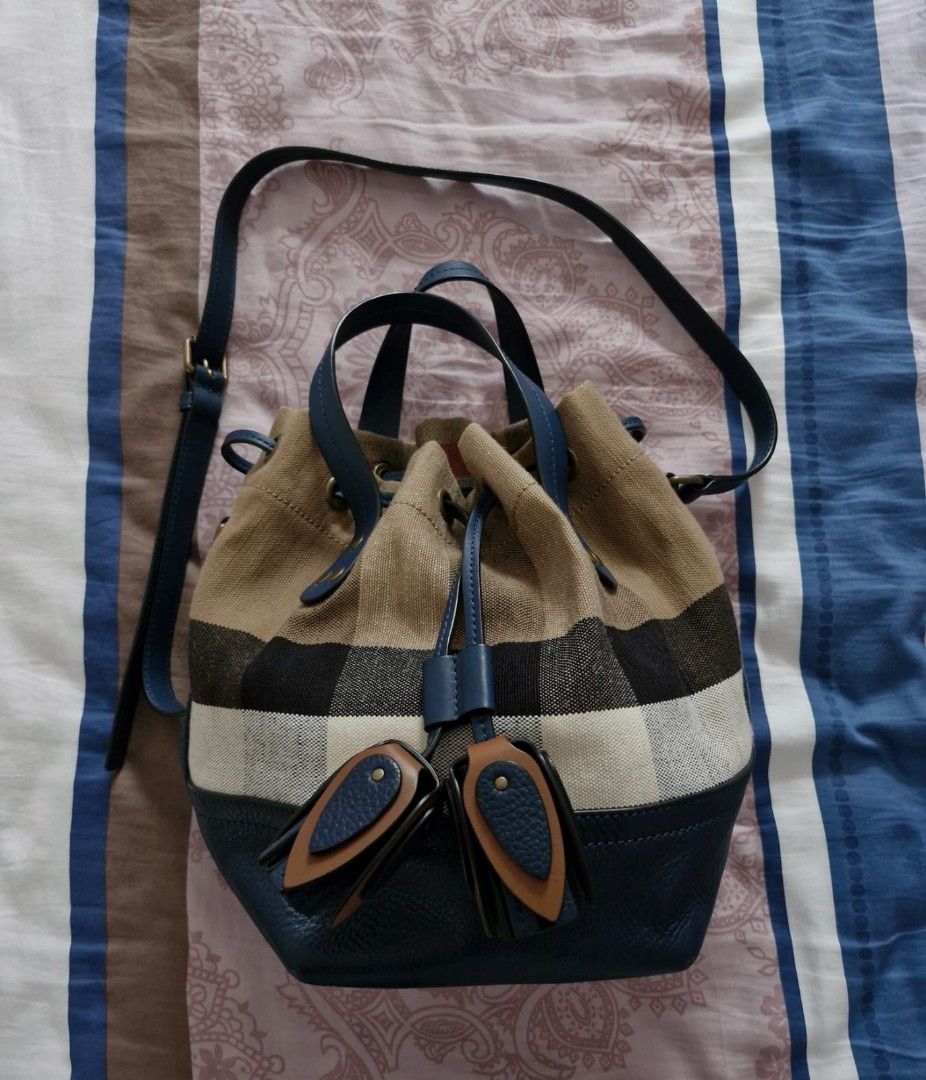 Burberry brit outlet grainy canvas