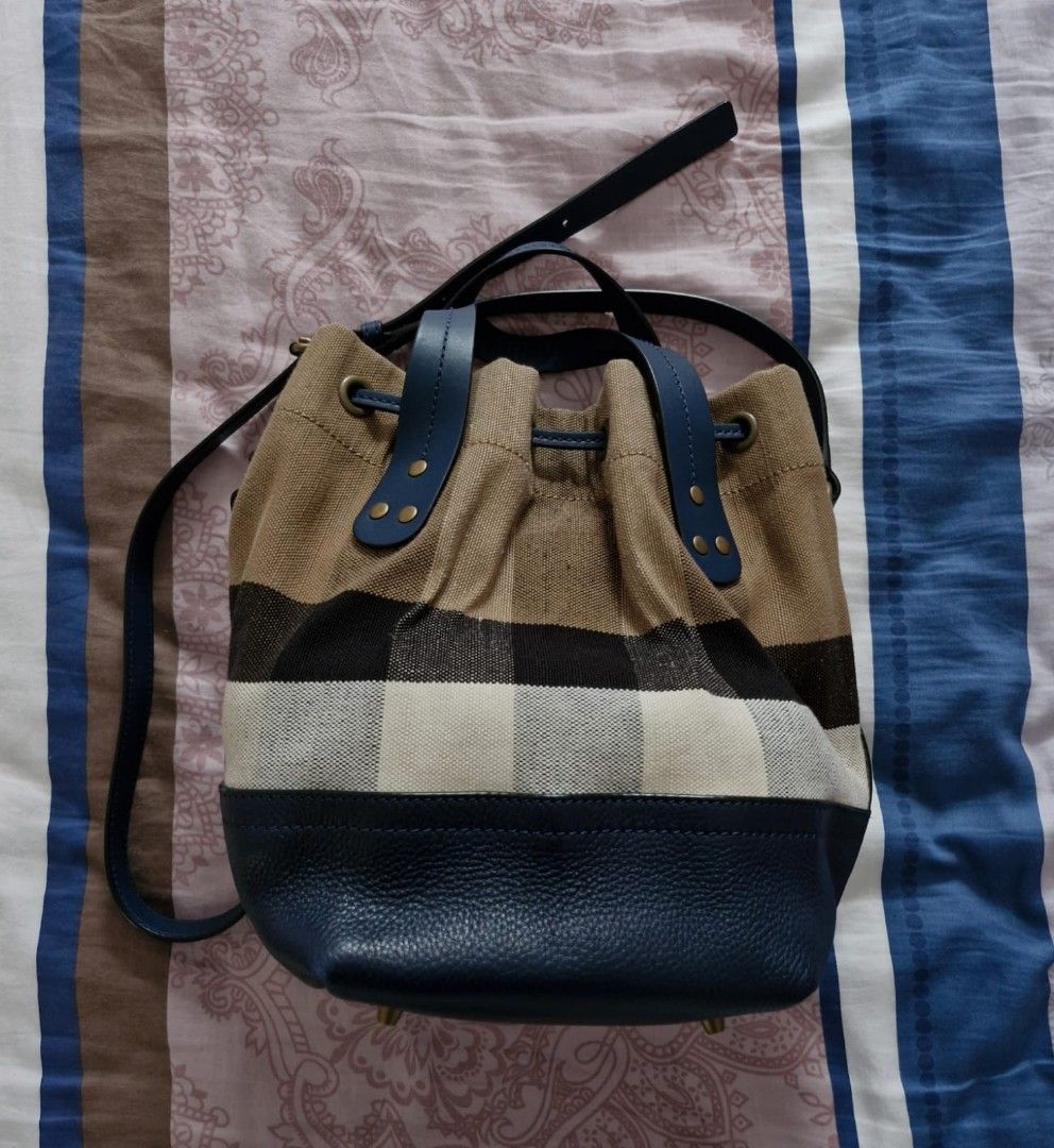 Burberry brit grainy canvas top