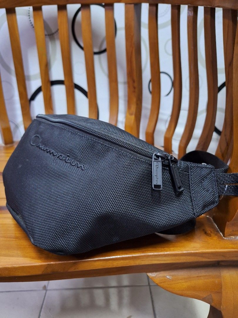 Champion pouch bag