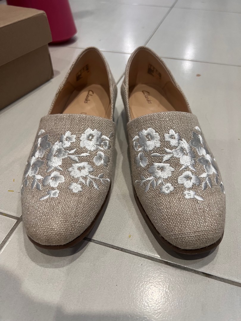 Women's clarks pure store tone