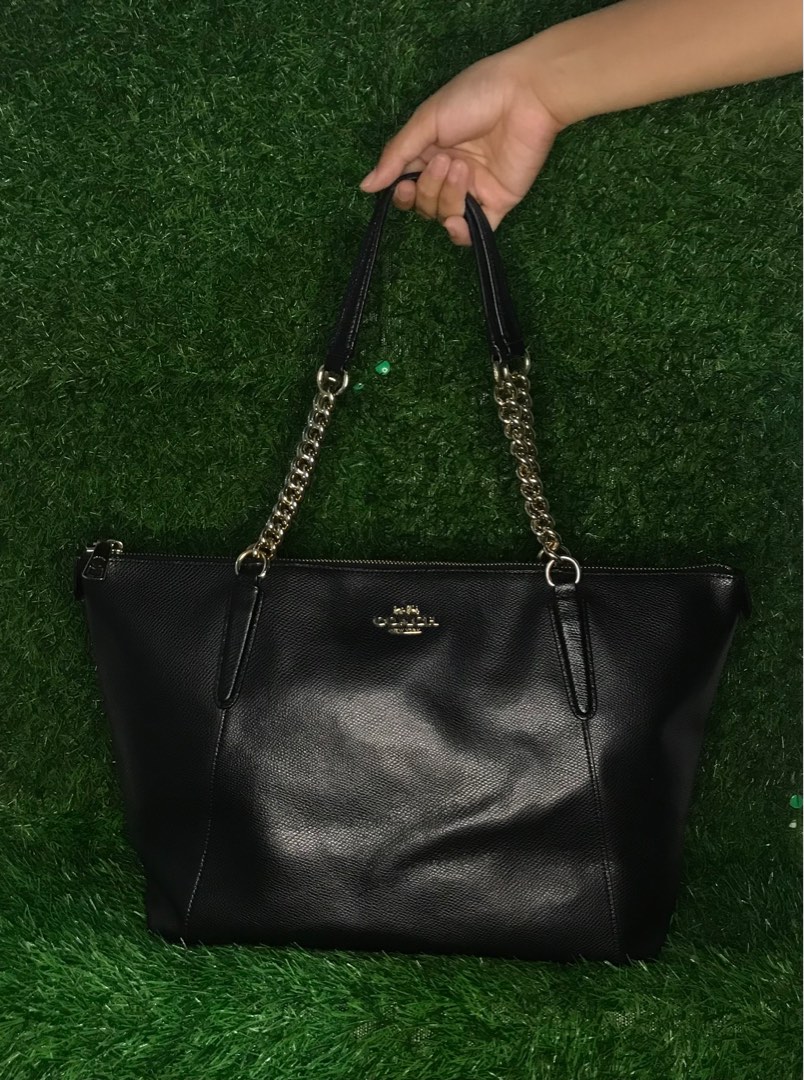 Coach ava 2025 chain tote black