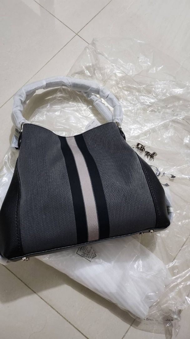 Horse and carriage jacquard dalton 31 shoulder bag online
