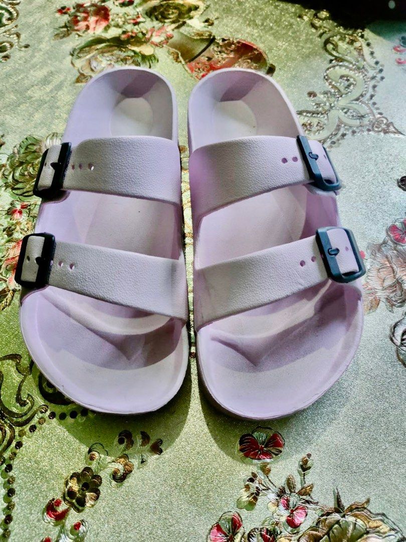 Gilmore double buckle slide top