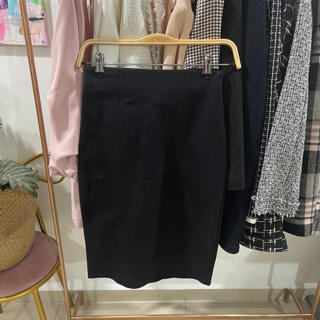 Plain black work skirt discount